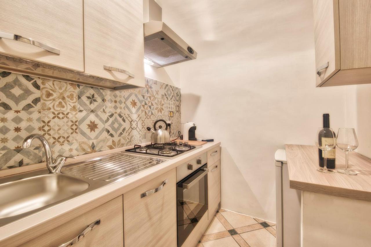 Cozy Navona Apartment Рим Экстерьер фото